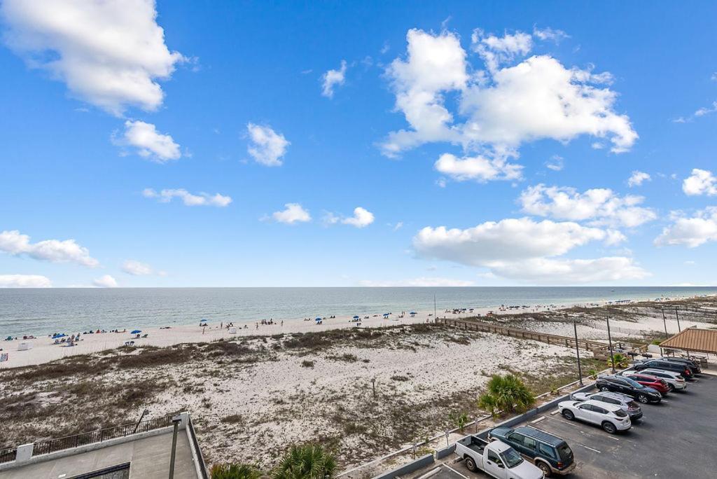 Island Winds East 308 By Albvr - Beautifully Renovated Beachfront Condo & Steps Away From Hangout & More! Gulf Shores Exterior photo