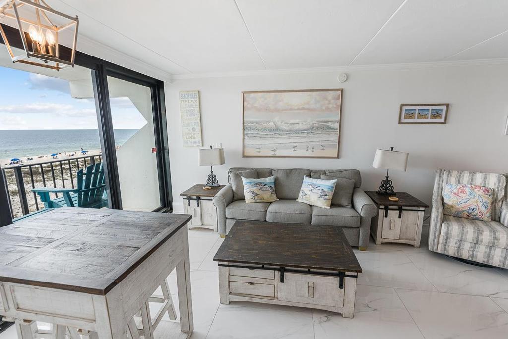 Island Winds East 308 By Albvr - Beautifully Renovated Beachfront Condo & Steps Away From Hangout & More! Gulf Shores Exterior photo